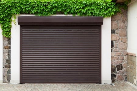 Comment r&eacute;ussir la pose de vos volets &agrave; L'Ha&yuml;-les-Roses pour un confort optimal ?