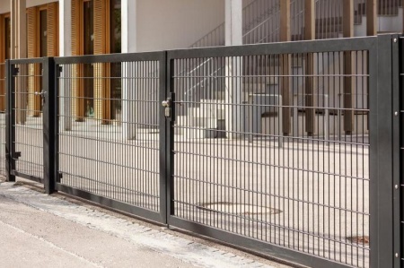 La m&eacute;tallerie &agrave; L'Ha&yuml;-les-Roses, entre esth&eacute;tique et s&eacute;curit&eacute;